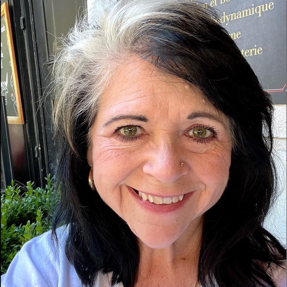 Meet your Posher, Rebekah - Picture 4 of 6